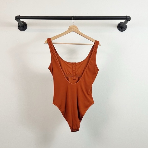 NWT L*Space Ridin’ High Ribbed Float On One Piece Swimsuit in Amber Orange - Picture 6 of 7